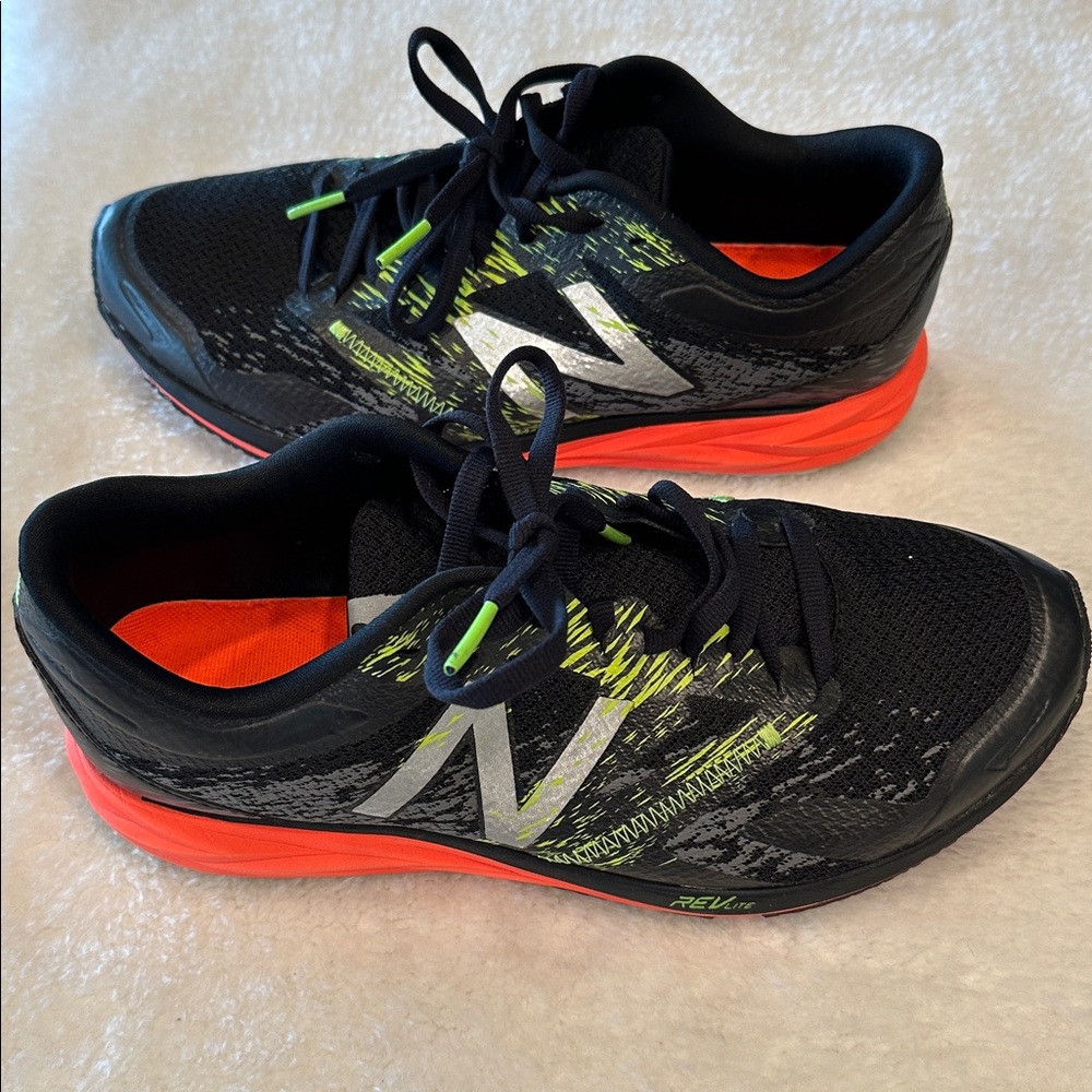 New Balance tennis shoes